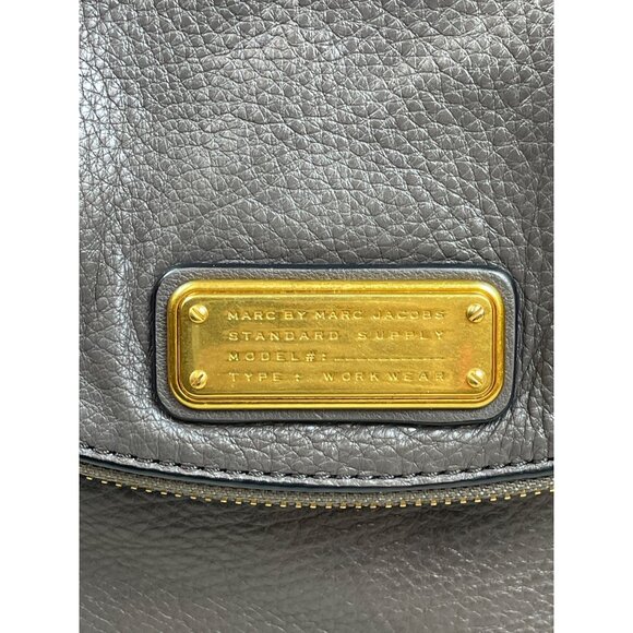 Marc Jacobs Women’s Grey Leather Classic Q Natasha Shoulder Bag Gold Details SzM - Picture 7 of 13